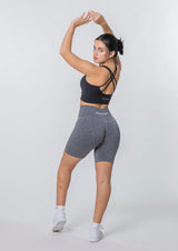 KYLIE Short sans couture à froufrous