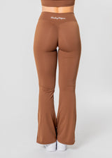 Legging évasé à taille en V THRIVE