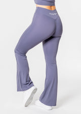 Legging évasé à taille en V THRIVE