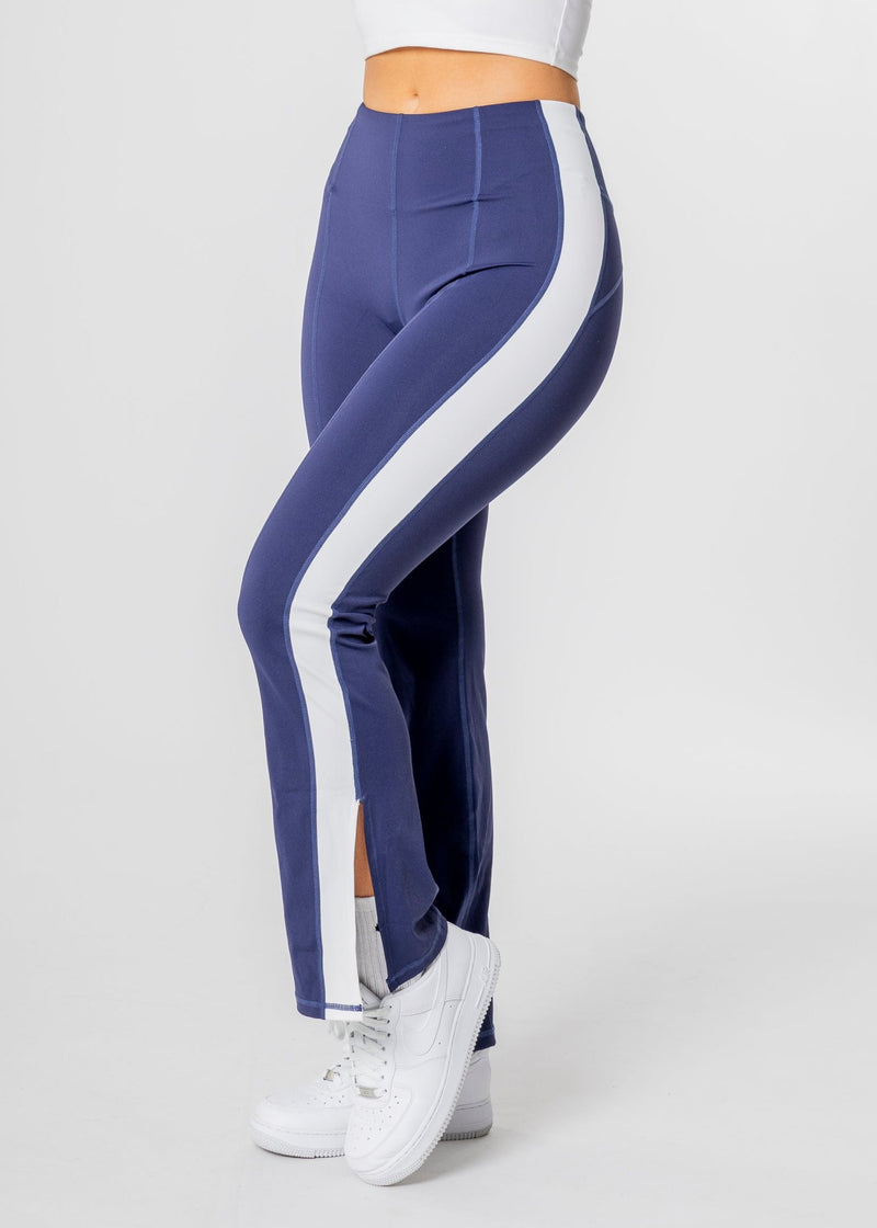 MOTION STRIPE Flared Leggings [VORBESTELLUNG]