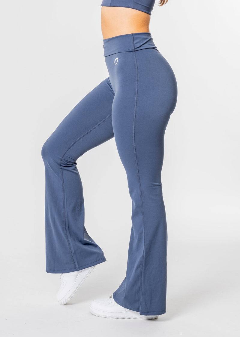 BREEZE Flared Leggings [VORBESTELLUNG]