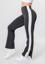 MOTION STRIPE Flared Leggings [VORBESTELLUNG]