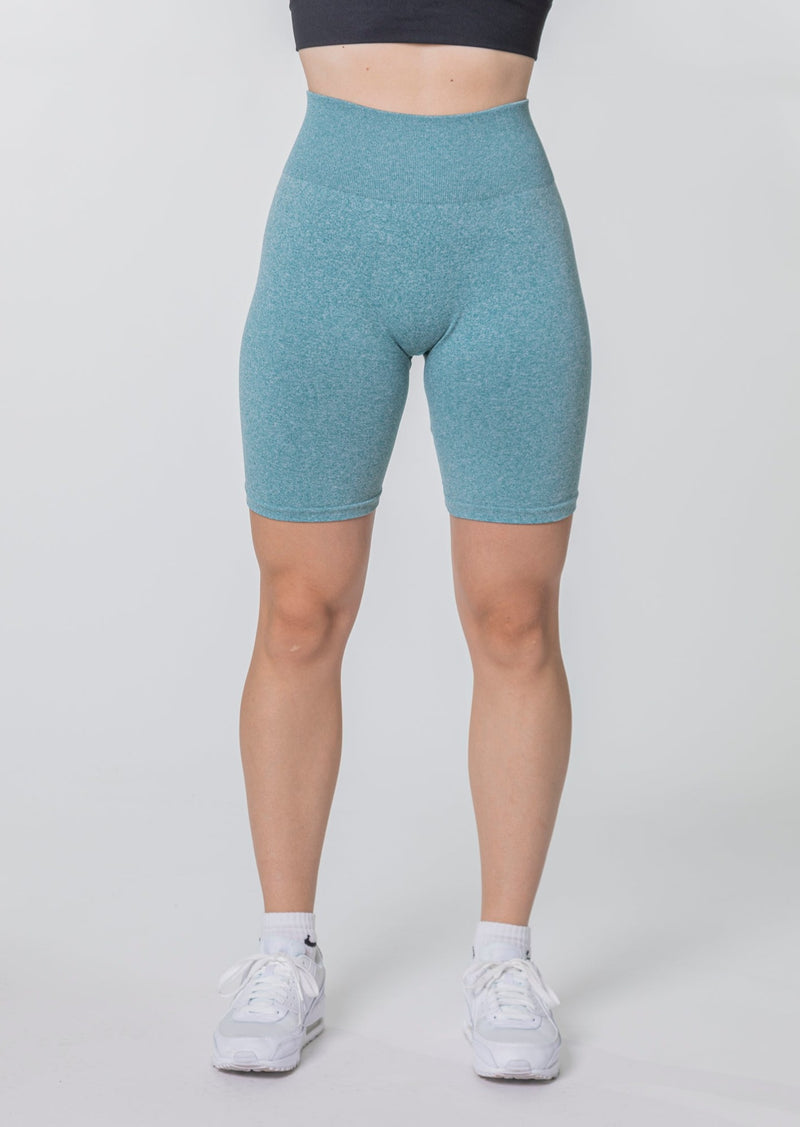 KYLIE Short sans couture à froufrous