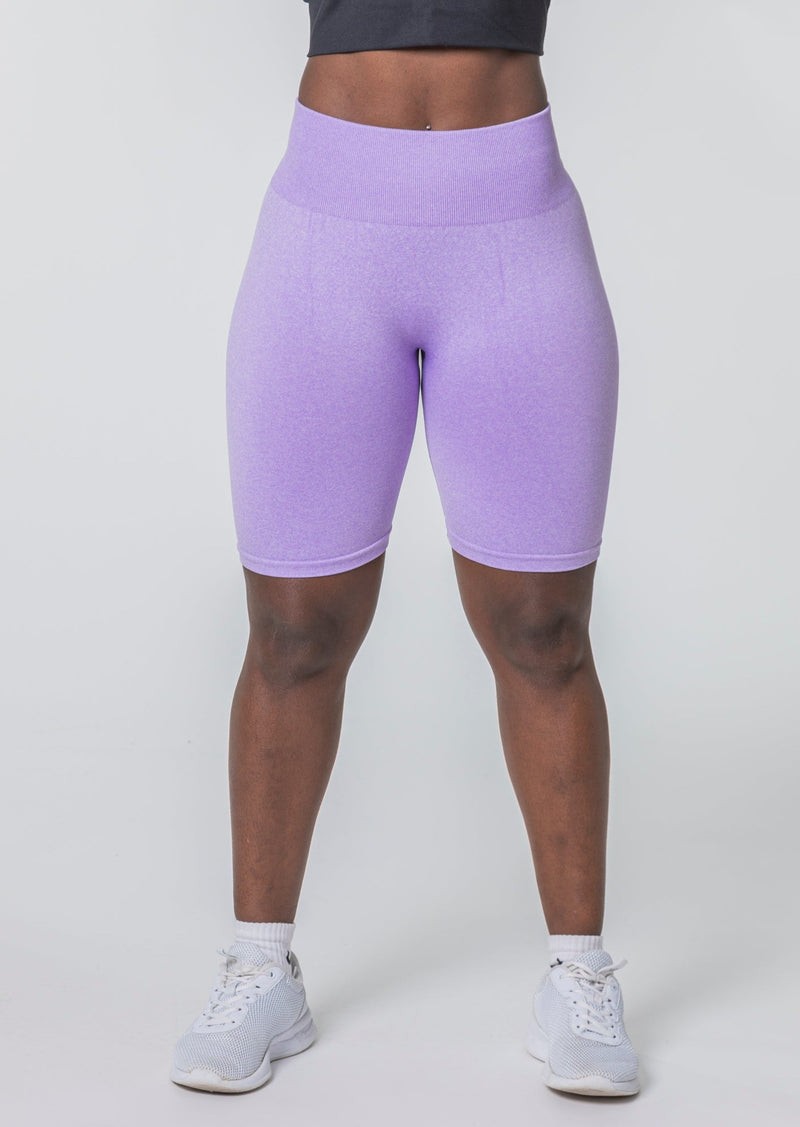 KYLIE Short sans couture à froufrous