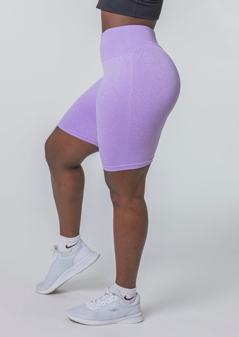 KYLIE Short sans couture à froufrous