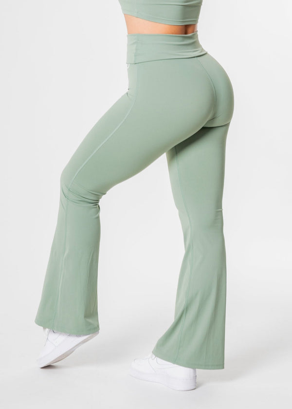 EUPHORIA Flared Leggings