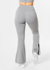 BLOOM Flared Leggings (NUR NOCH XL)