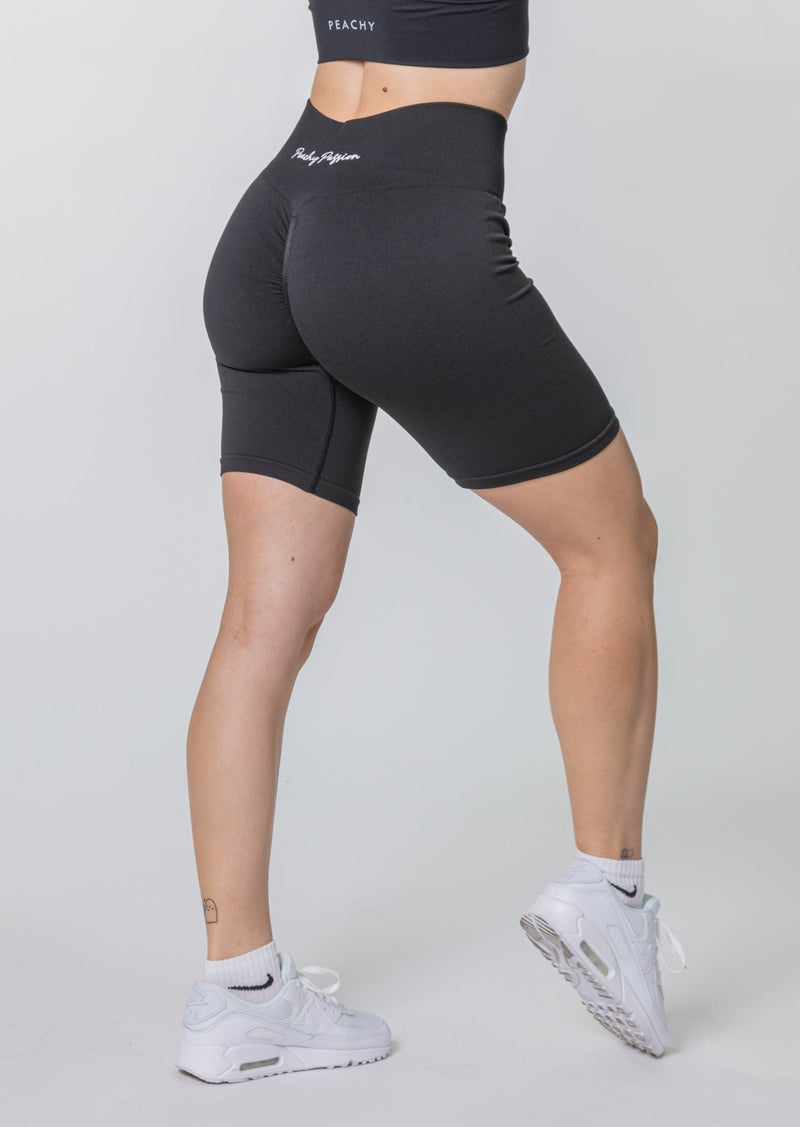 KYLIE Seamless Scrunch Shorts